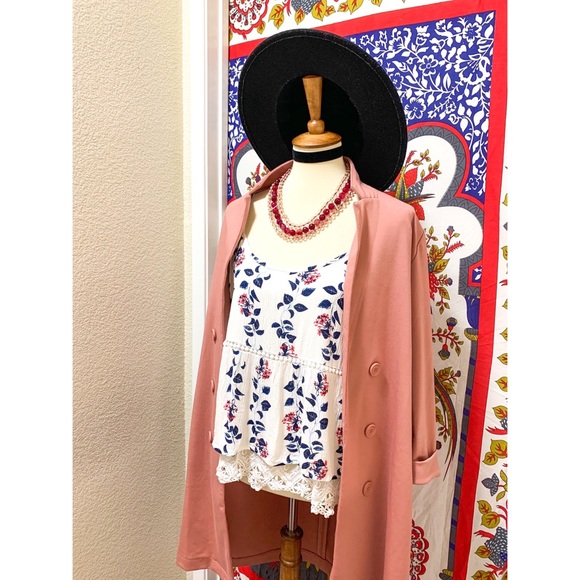 π Beautiful flower picnic top - Picture 10 of 11